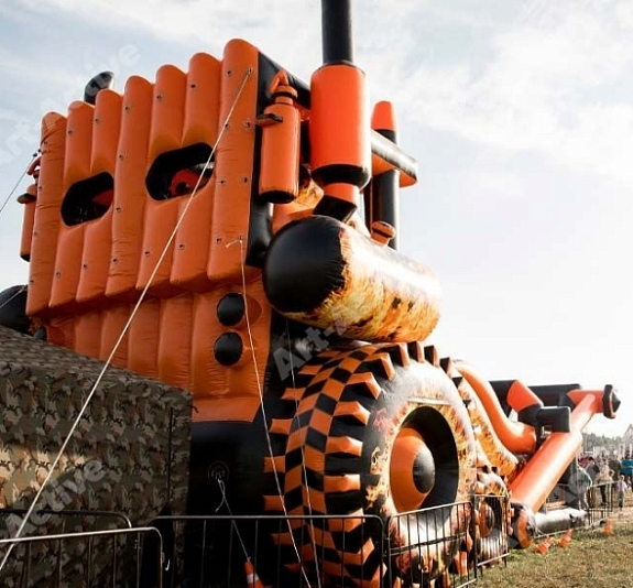 картинка Надувная горка «Бульдозер» от компании Рент-Бери