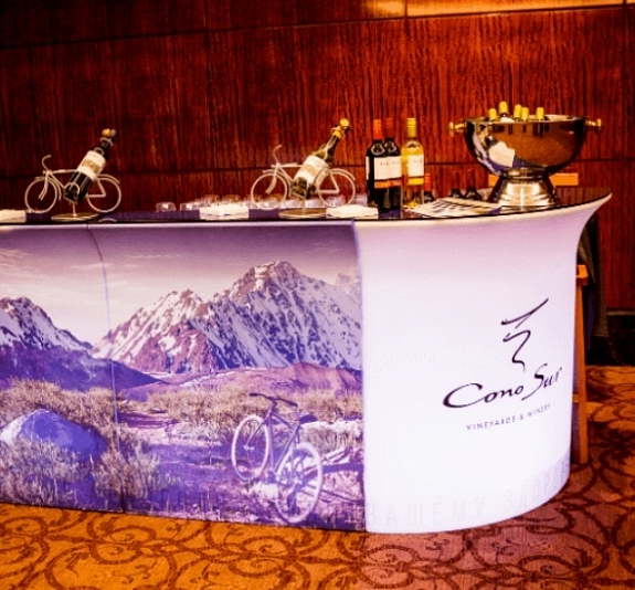 Брендированная барная стойка рис 4