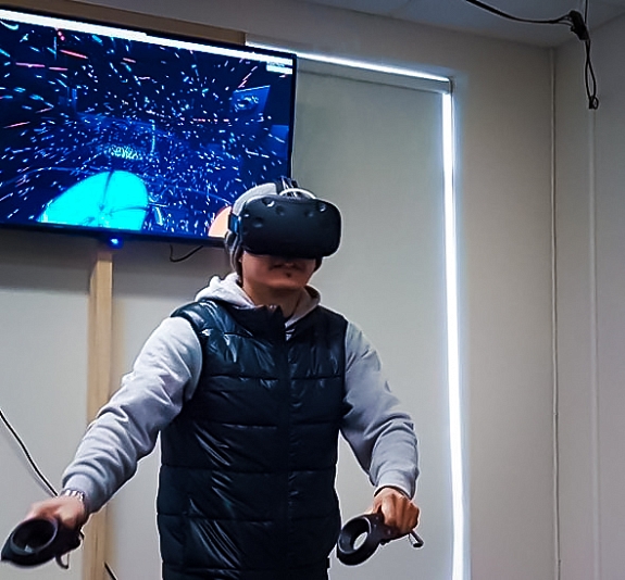 картинка Hot DJ VR от компании Рент-Бери