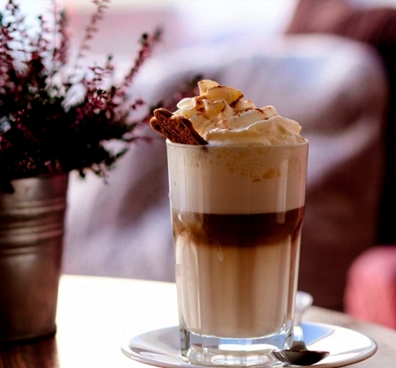 Кофемашина 1,85 кВт серебристая рис 2