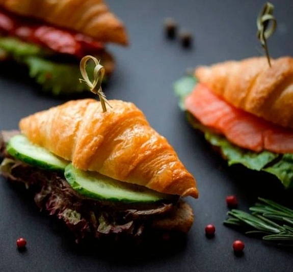 Мини-круассан с ростбифом рис 3