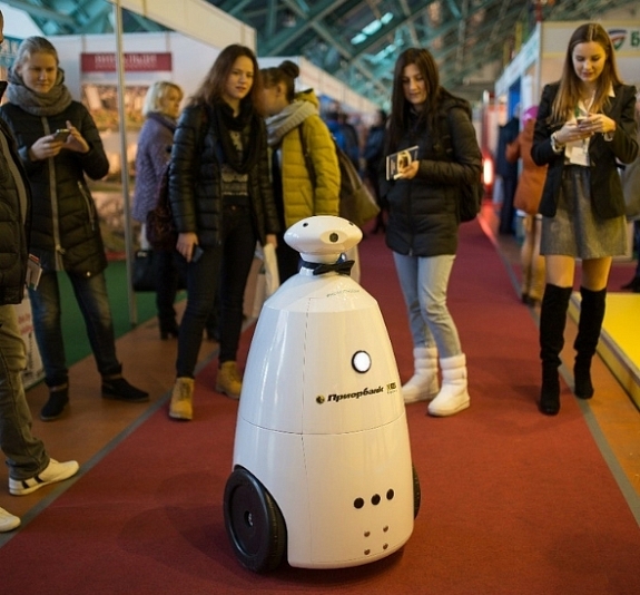 картинка Робот на мероприятие от компании Рент-Бери