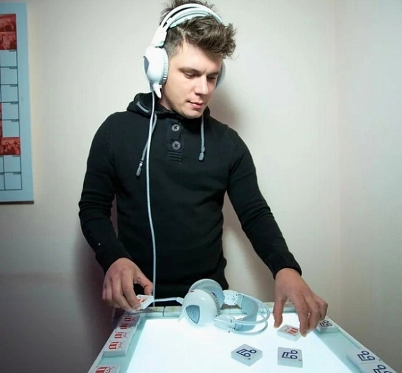 Музыкальный стол рис 2