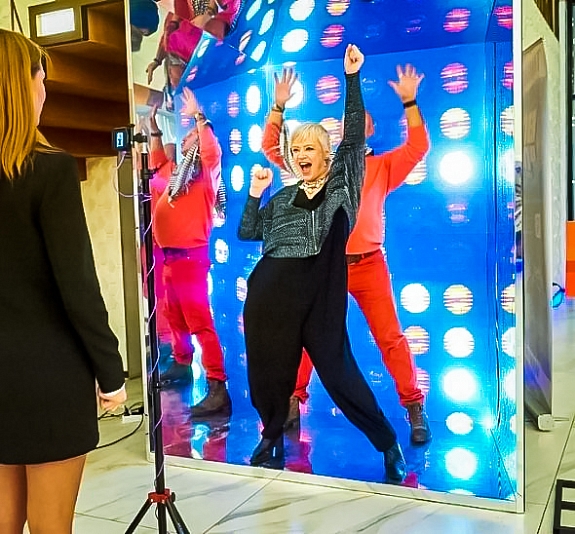 картинка Интерактивная LED фотозона "Калейдоскоп" от компании Рент-Бери