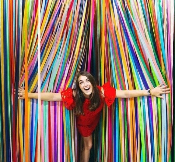 Фотозона из лент рис 2