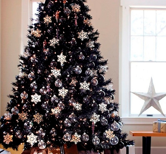 картинка Ёлка искусственная 250 см наряженная бело-серебряная от компании Рент-Бери