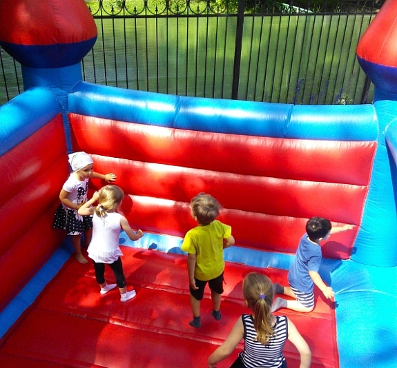 Батут "Замок" рис 4