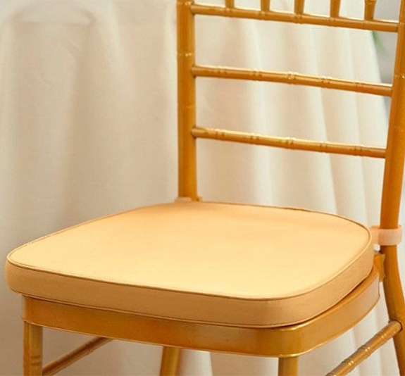 Подушка на стул золотая рис 1