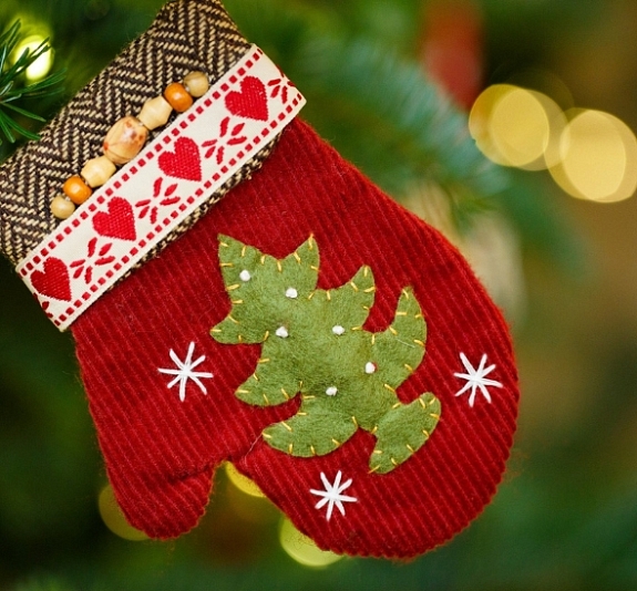 картинка Декорирование новогодних варежек от компании Рент-Бери