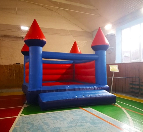 Батут "Замок" рис 2