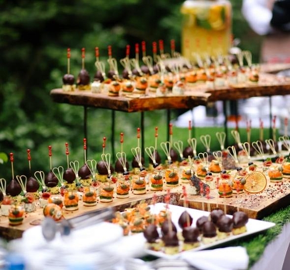 картинка Фуршет, вэлком и анимационные станции от компании Рент-Бери