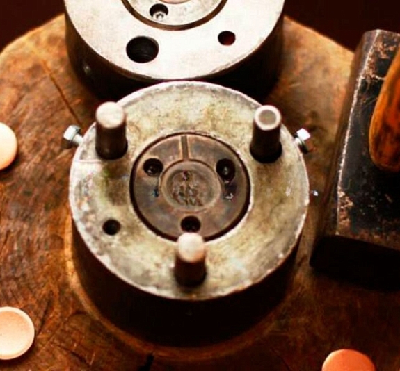 Аттракцион Чеканка монет рис 3