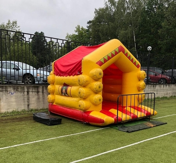 картинка Батут "Избушка" от компании Рент-Бери