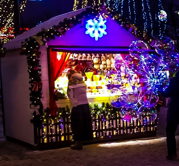 картинка Рождественский ярмарочный домик от компании Рент-Бери