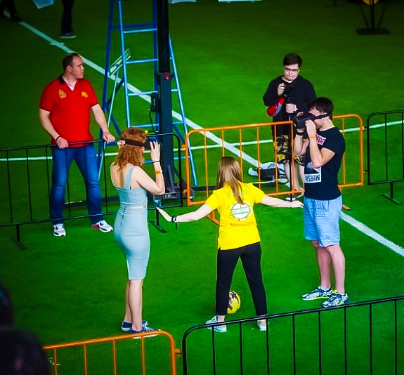 картинка Футбол в VR очках от компании Рент-Бери