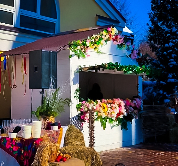 картинка Ярмарочный домик в русcком стиле от компании Рент-Бери