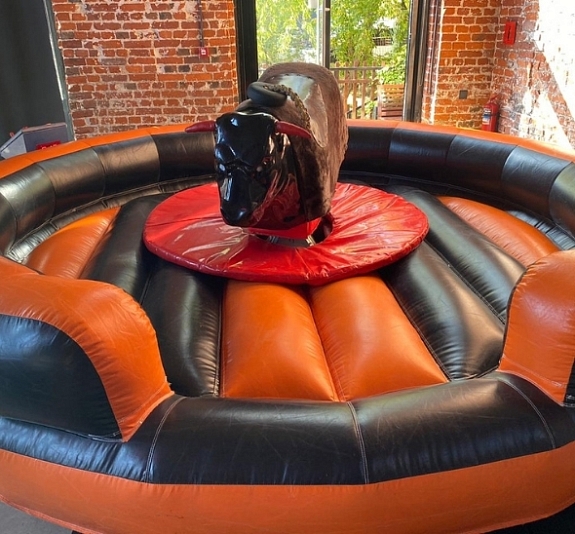 картинка Аттракцион Бык Родео от компании Рент-Бери