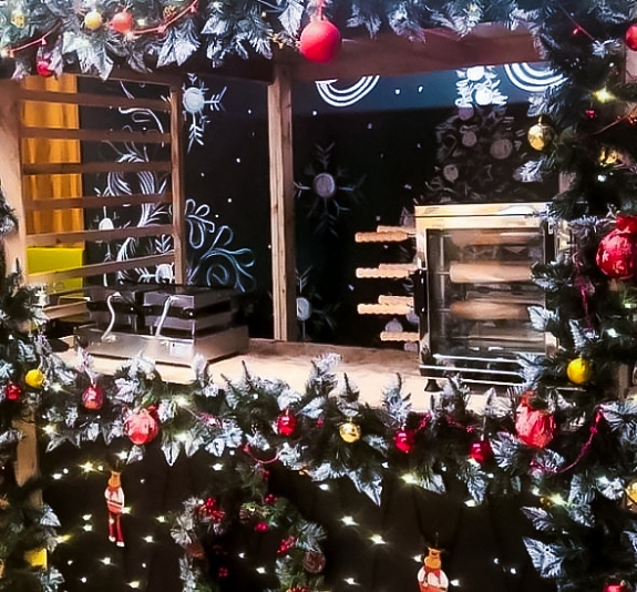 картинка Корнер киоск Рождественский 2х2 м от компании Рент-Бери