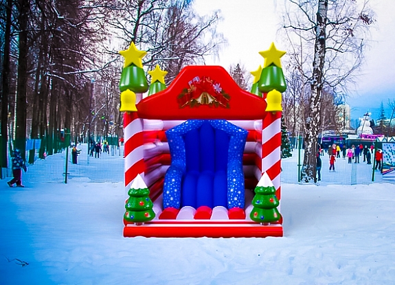 Батут "Трон новогодний"
