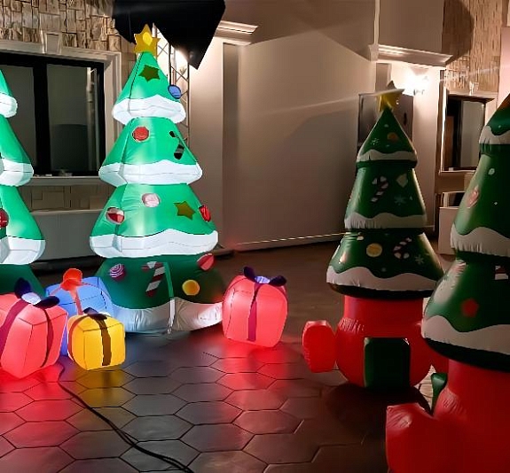 картинка Елка надувная с подсветкой от компании Рент-Бери