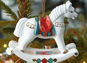 Мастер-класс «Роспись фарфоровых елочных игрушек»