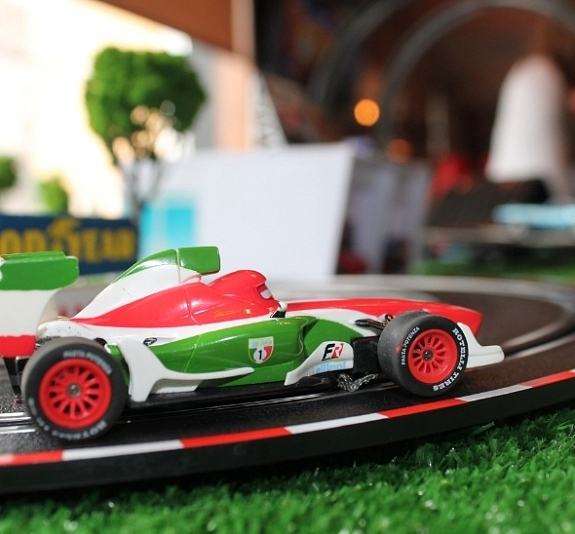 картинка Машинки Слот-кары от компании Рент-Бери