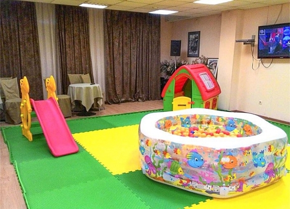 Детский уголок