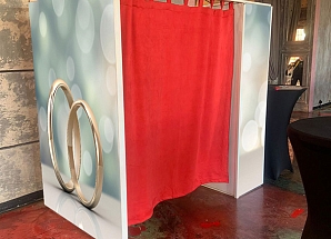 Фотобудка квадратная на свадьбу