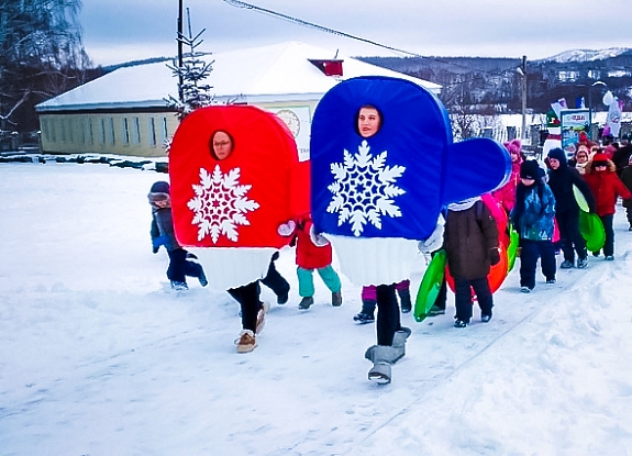 картинка Фотозона "Огромные рукавицы" от компании Рент-Бери