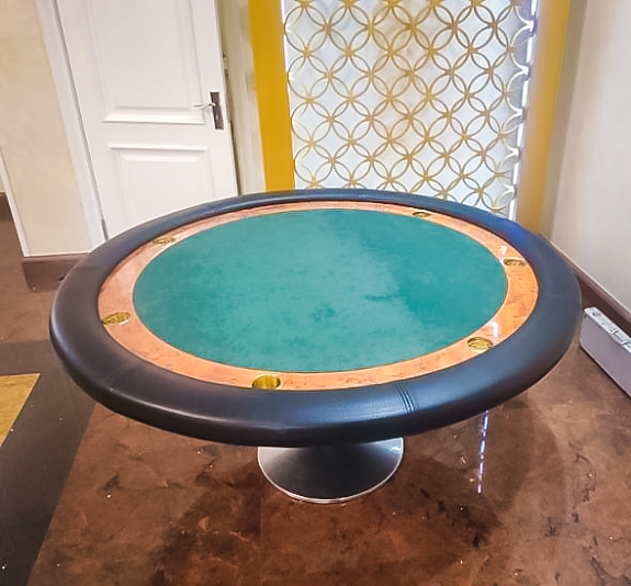 картинка Карточный стол от компании Рент-Бери