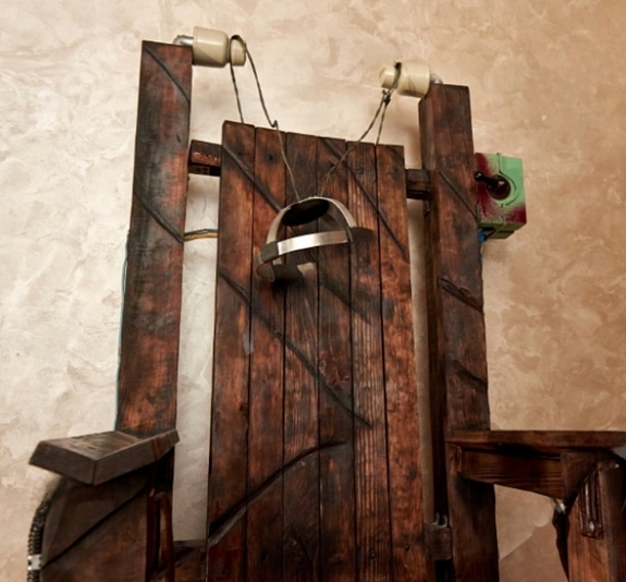 Фотозона «Электрический стул» рис 3