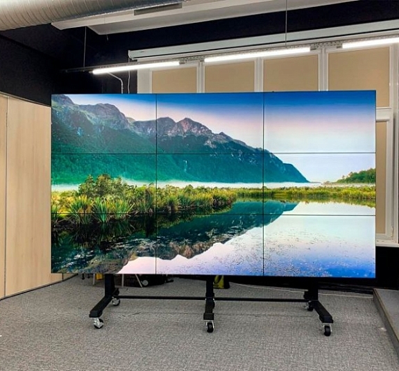 картинка Видеостена 3х3 от компании Рент-Бери