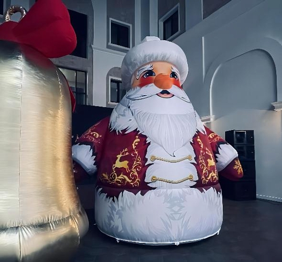 картинка Дед Мороз надувной от компании Рент-Бери