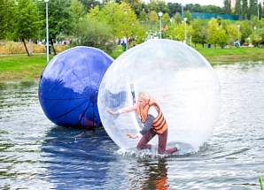 Надувной шар для воды