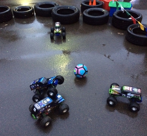 картинка Радиоуправляемые джипы (Автобол) от компании Рент-Бери