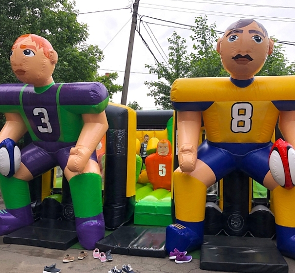 Батут с горкой "Регби" рис 3