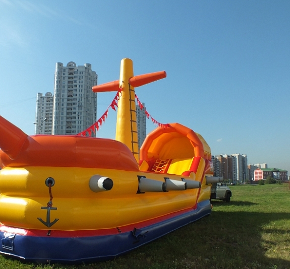 Батут с горкой "Корабль" рис 2