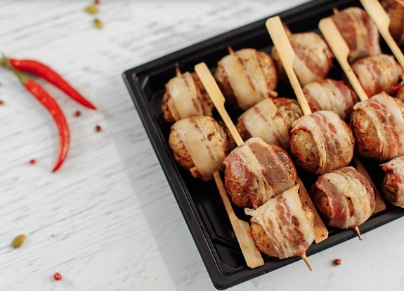 Шампиньоны в беконе