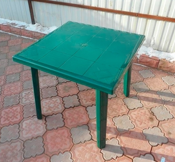 Пластиковый квадратный стол 90x90 см зелёный рис 2