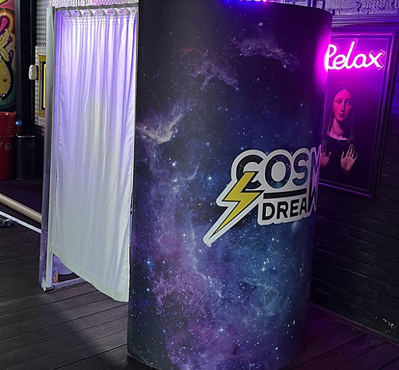 Фотозона «Видеобудка» на свадьбу рис 3