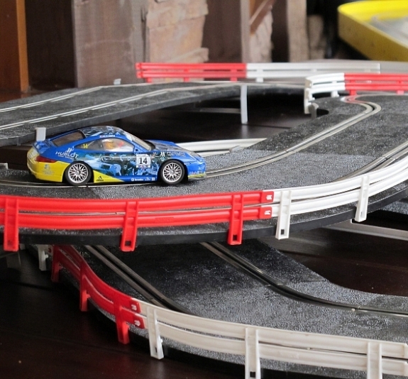 картинка Машинки Слот-кары от компании Рент-Бери