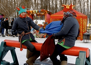 Бой мешками на бревне