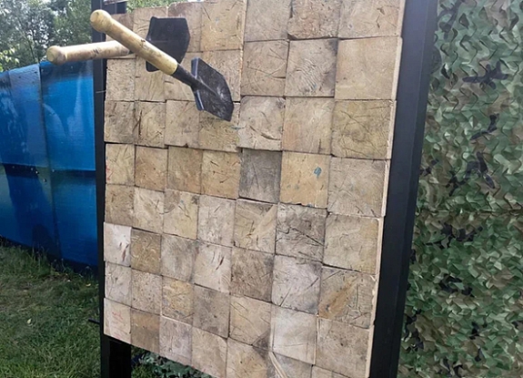 Тир Метание саперных лопат