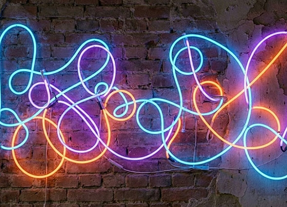 Неоновая вывеска «Неоновая гирлянда» в аренду