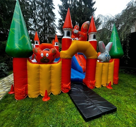 Батут с горкой "Русские сказки" рис 1