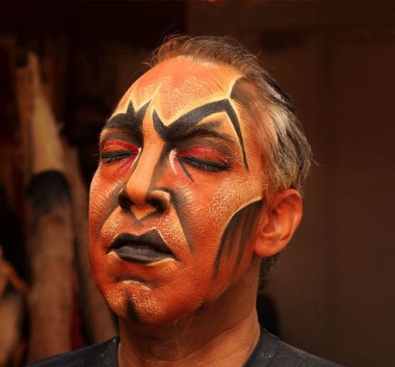 Театральный грим на мероприятие рис 3