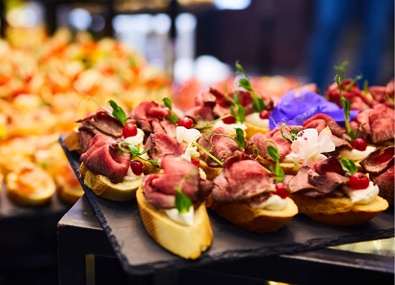 картинка Фуршет, вэлком и анимационные станции от компании Рент-Бери