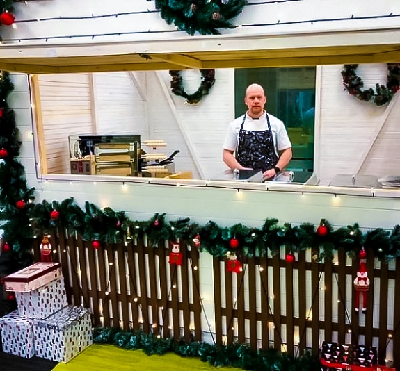 картинка Рождественский ярмарочный домик от компании Рент-Бери