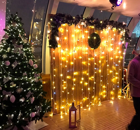 картинка Декоративная деревянная фотозона с новогодними элементами от компании Рент-Бери