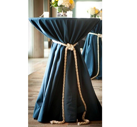 Скатерть черная круглая для коктейльного стола рис 2